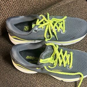 Brooks Ghost Sneakers in Gray and Neon Yellow